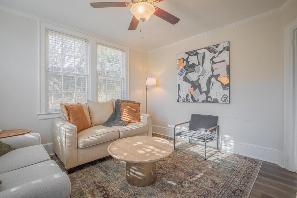 Classic City Apartment With Firepit เอเธนส์ ภายนอก รูปภาพ